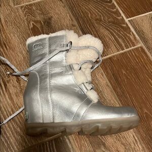 Sorel Women's Silver Winter Boots